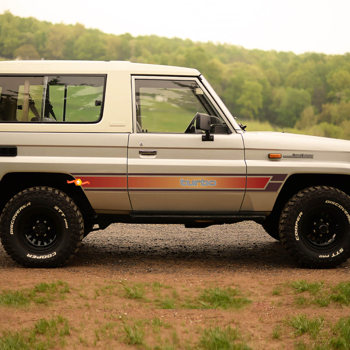 Side Retro Vintage Rocker Panel Stripes Decal Graphics for 1989 Toyota Land Cruiser
