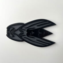 Custom 3D Badge Bee Wasp logo Fender Badges Emblem Gray vs Black
 3