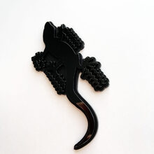 Gecko 3D Badge Black vs Black Fender Badges Emblem
 2