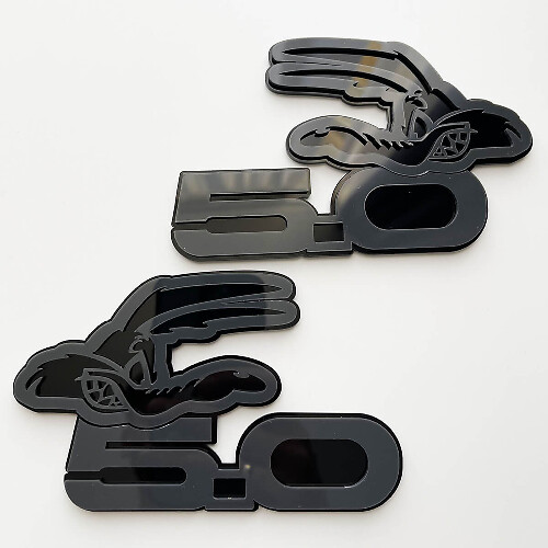 COYOTE 5.0 Fender Badges Emblem 3D Badge Black vs Grey 2
