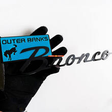 Outer Banks 3D Fender Badge Emblem for Musclecar Horse_5