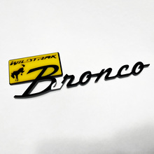 Bronco Wildtrak Fender Badges Tailgate Emblem 3D Badge Black vs Red
 4