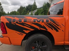 HEMI Splash Grunge Bed Side Vinyl Decal Graphic for Dodge Ram _2